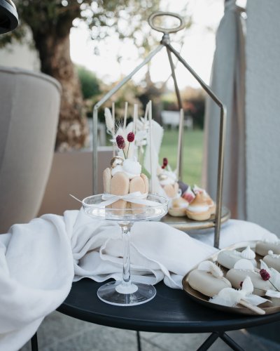 Carousel post from suesseboutique.