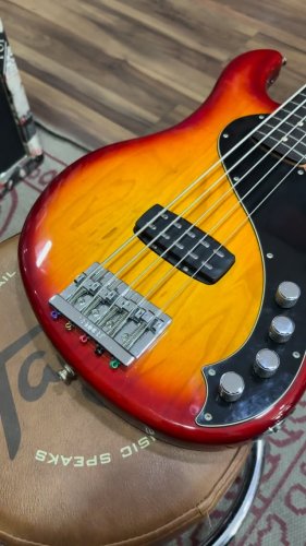 Video post from miyatamusic.