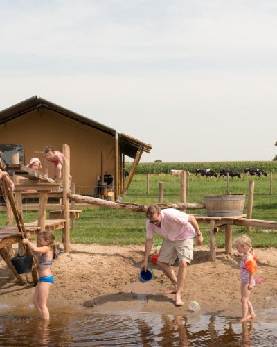 Carousel post from glampings.