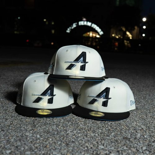 Carousel post from exclusive.fitted.