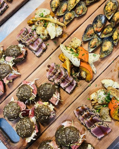 Carousel post from miditreizepontarlier.