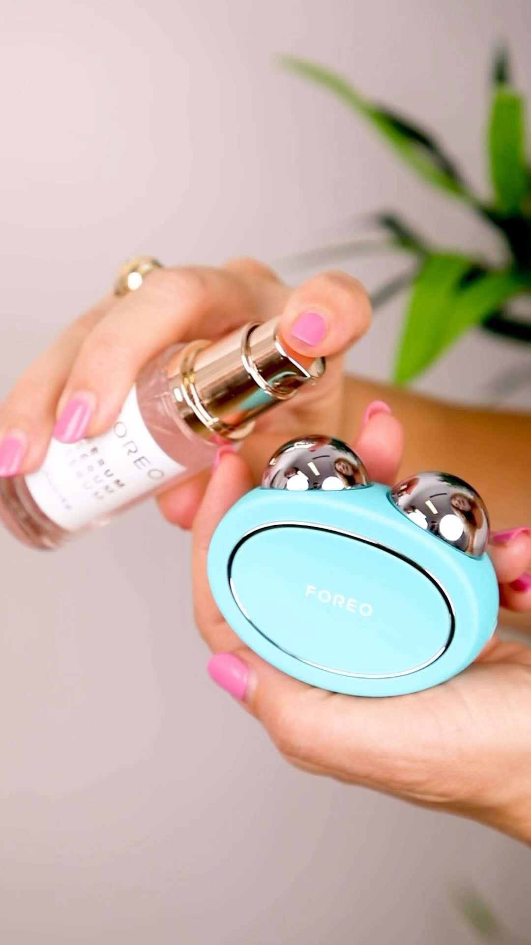 FOREO BEAR™ mini | コンパクトマイクロカレントデバイス | 瞬間 FOREO BEAR™ mini | コンパクトマイクロカレントデバイス | 瞬間
