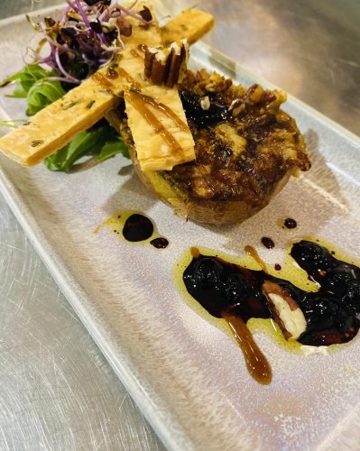 Carousel post from miditreizepontarlier.