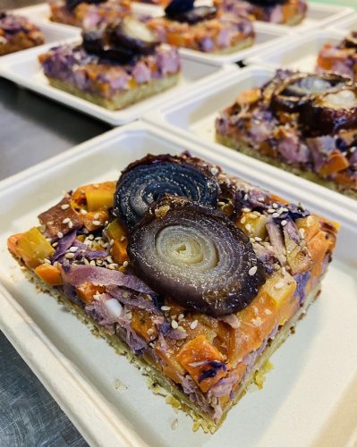 Carousel post from miditreizepontarlier.