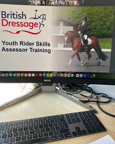 Photo post from mbddressage.