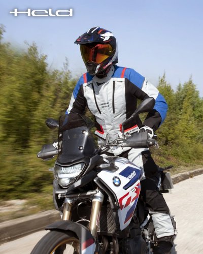Photo post from motomax.