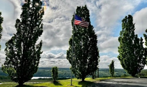 Photo post from keukalakewinetrail.