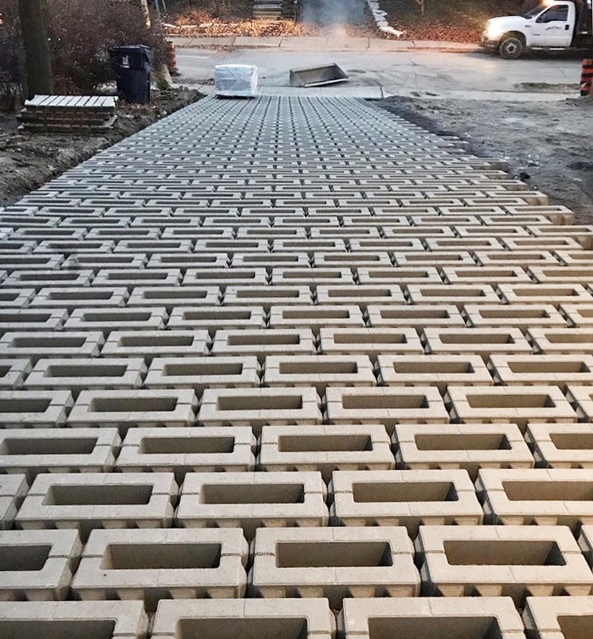 Carousel post from techobloc.