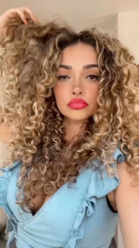 Video post from mixedchickshair.