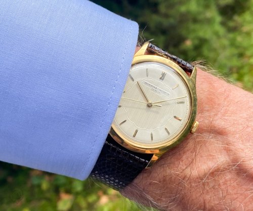 Carousel post from schoenesammleruhren.