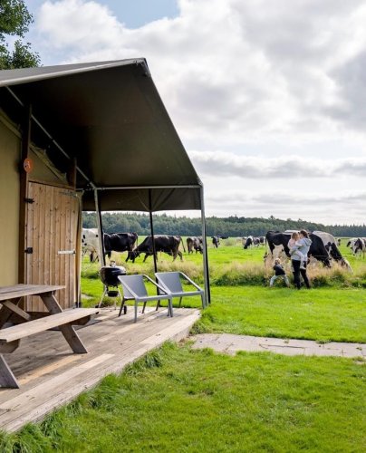 Carousel post from glampings.