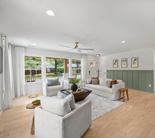 Carousel post from qcflippers.