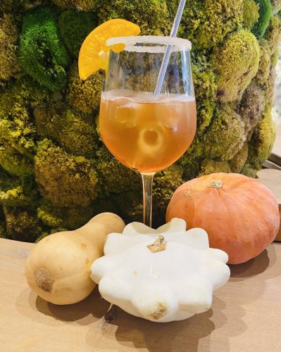 Carousel post from miditreizepontarlier.