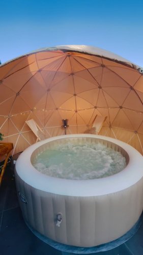 Video post from eazyeventhire.