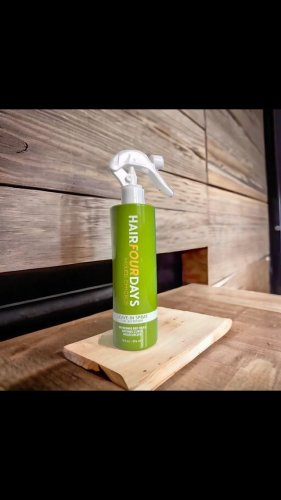 Video post from mixedchickshair.