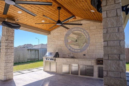 Carousel post from loosianafenceandpatios.