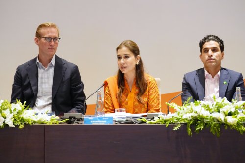 Carousel post from pakfightspolio.