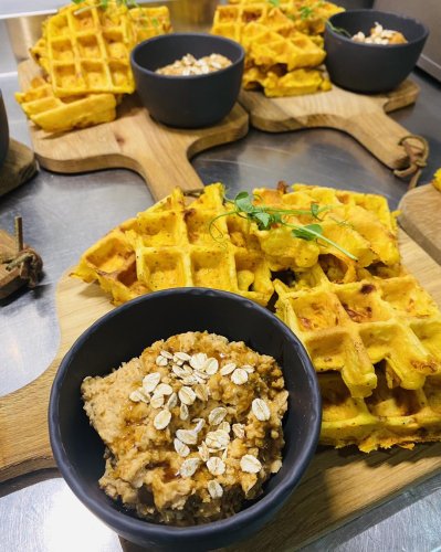 Carousel post from miditreizepontarlier.