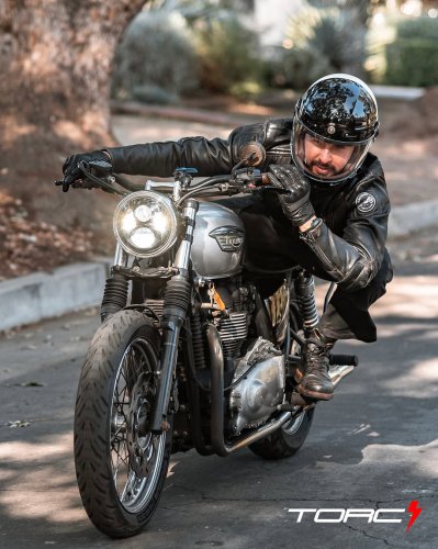 Photo post from motomax.