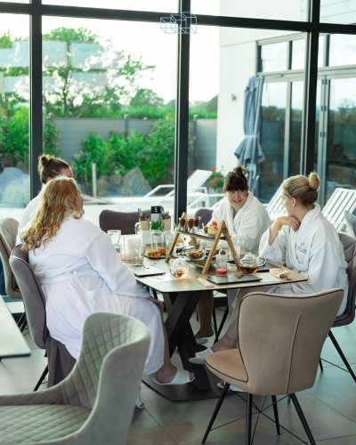 Photo post from glasshouseretreat.