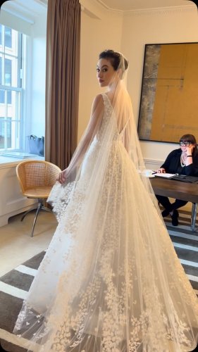 Video post from jolibride.