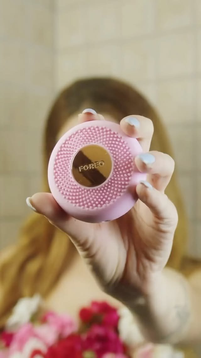 FOREO Sweden | UFO™ 3 | Меньше морщин за 1 неделю
