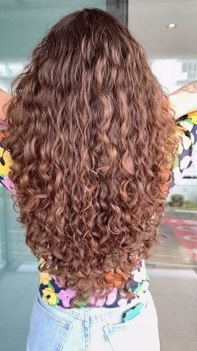 Video post from trindadehairstylist.