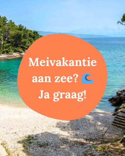 Carousel post from glampings.