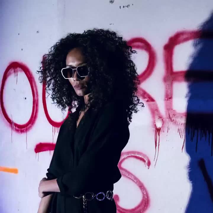 Video post from odettelunettes.