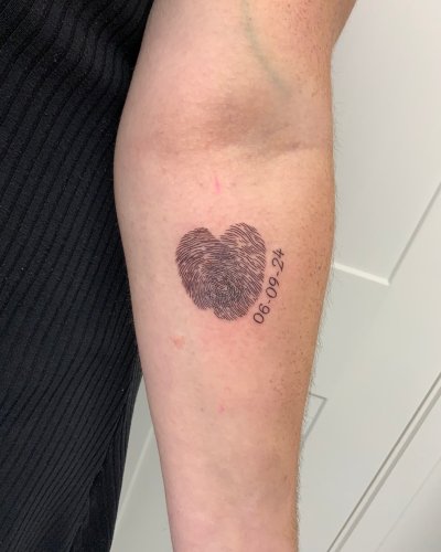 Photo post from lovetattoossandhurst.