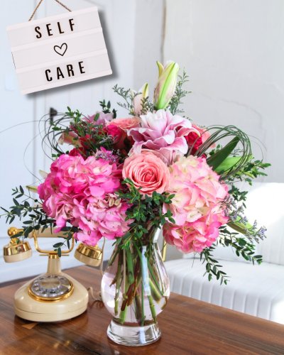 Photo post from thefamilyflowers.
