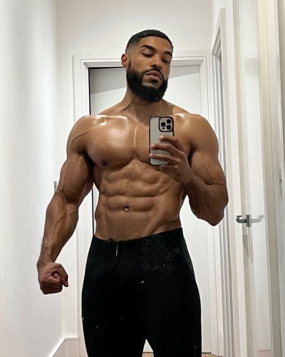 Carousel post from ph_gains.