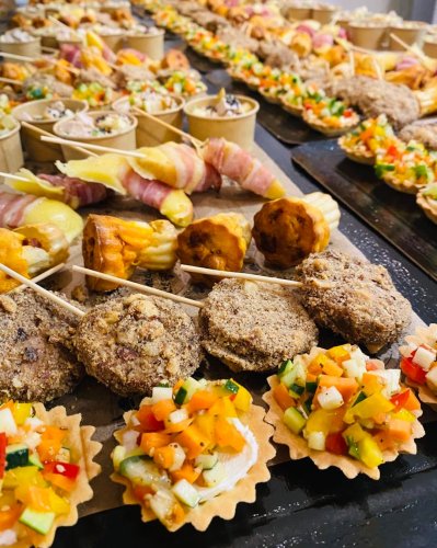 Carousel post from miditreizepontarlier.