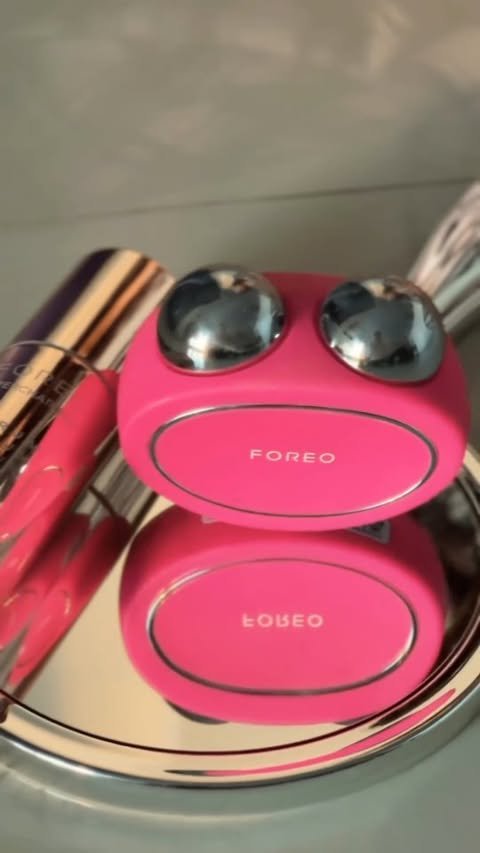 FOREO BEAR™ | Microcurrent Facial Toning Device