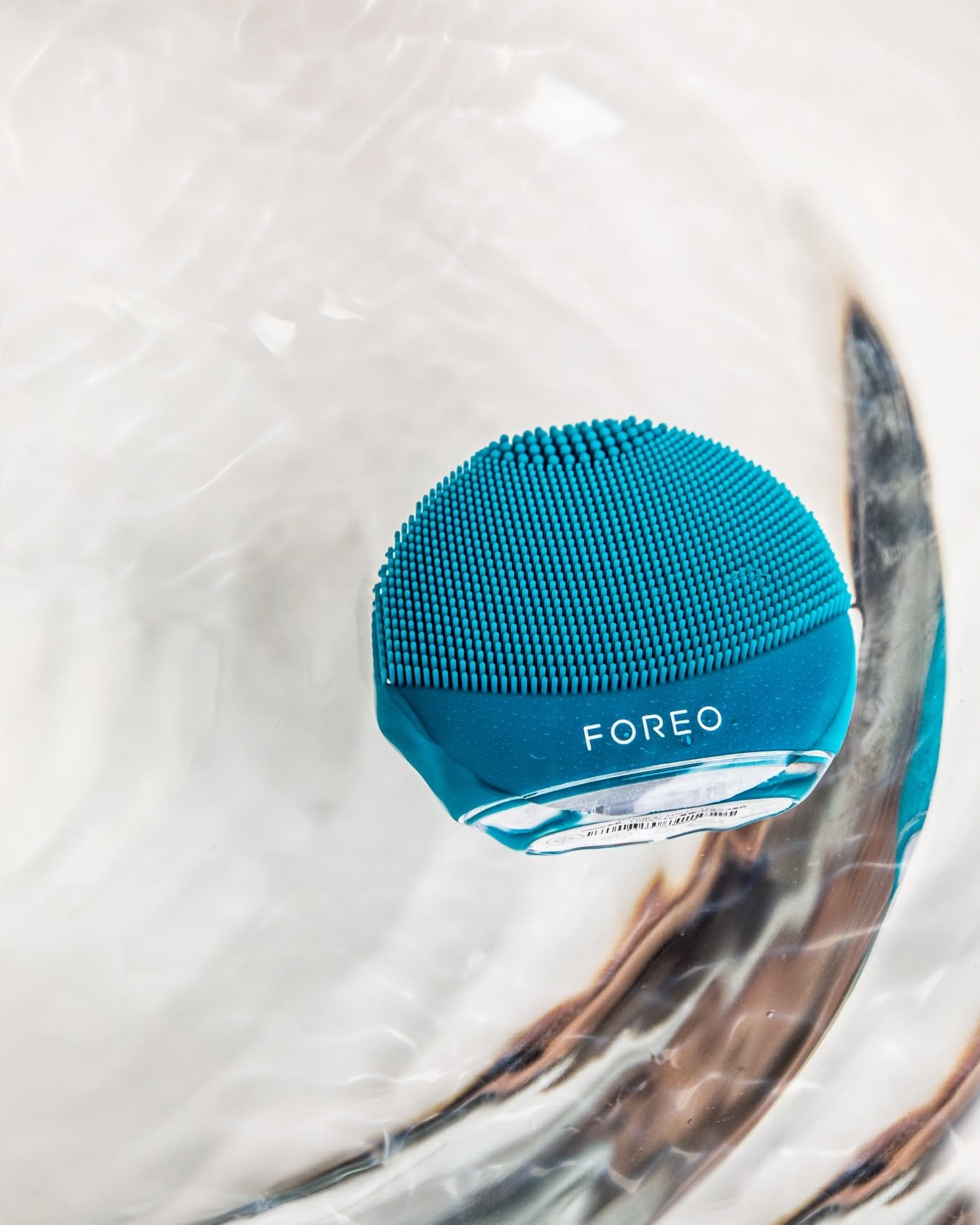 FOREO LUNA™ 4 mini | Dual-Sided Facial Cleansing Massager