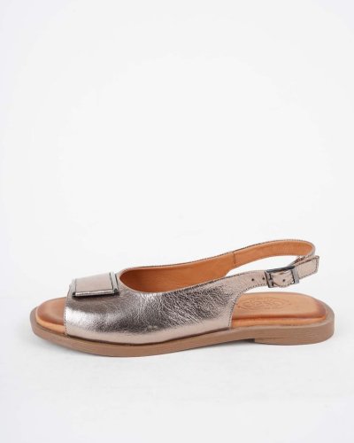 Carousel post from ossoshoes.