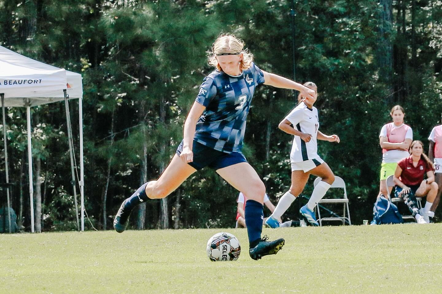 Carousel post from uscbsandsharks.