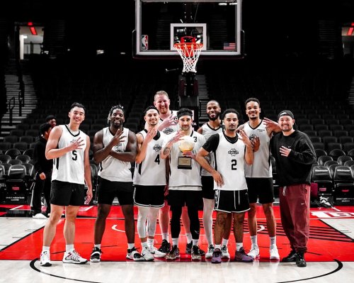 Carousel post from theroundleague.