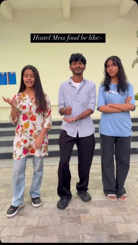 Video post from vitrendz_chennai.