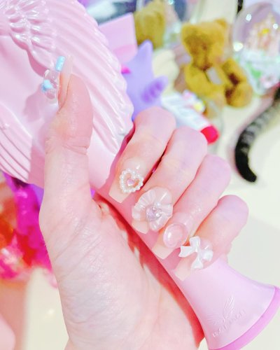 Carousel post from margaritabloom.