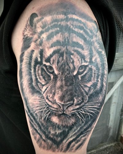 Photo post from lovetattoossandhurst.