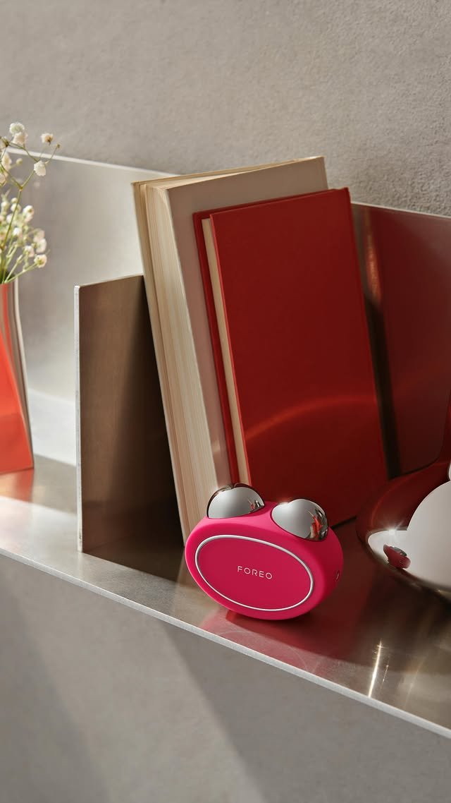 FOREO Sweden | BEAR™ 2 | Lifting Não Cirúrgico e Indolor