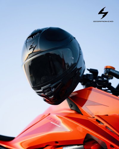 Photo post from motomax.