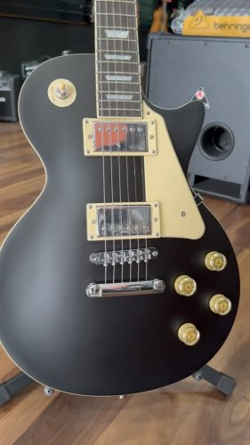 Video post from miyatamusic.