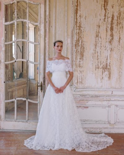 Carousel post from jolibride.