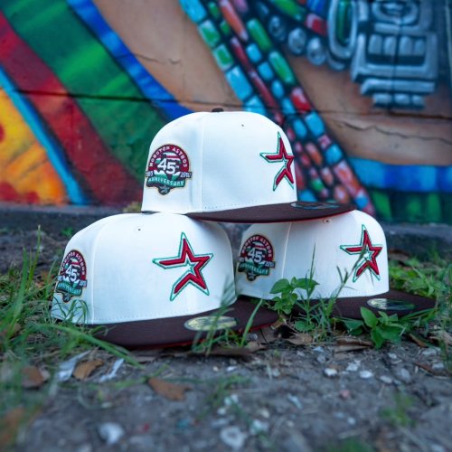 Carousel post from exclusive.fitted.