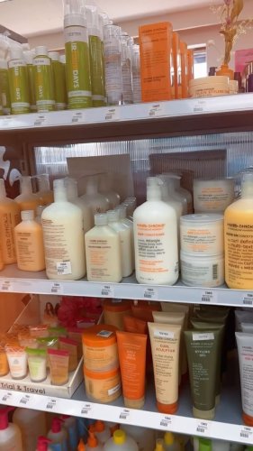 Video post from mixedchickshair.