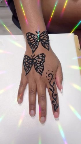 Video post from egyptian_henna_tattoos_florida.