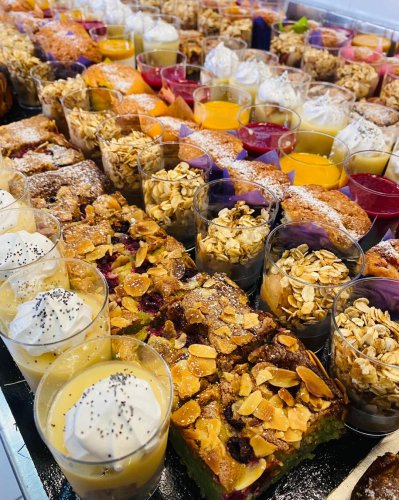 Carousel post from miditreizepontarlier.