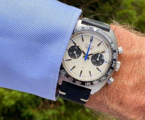 Carousel post from schoenesammleruhren.